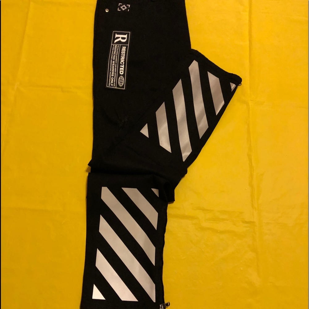 Pants - Picture 3 of 4
